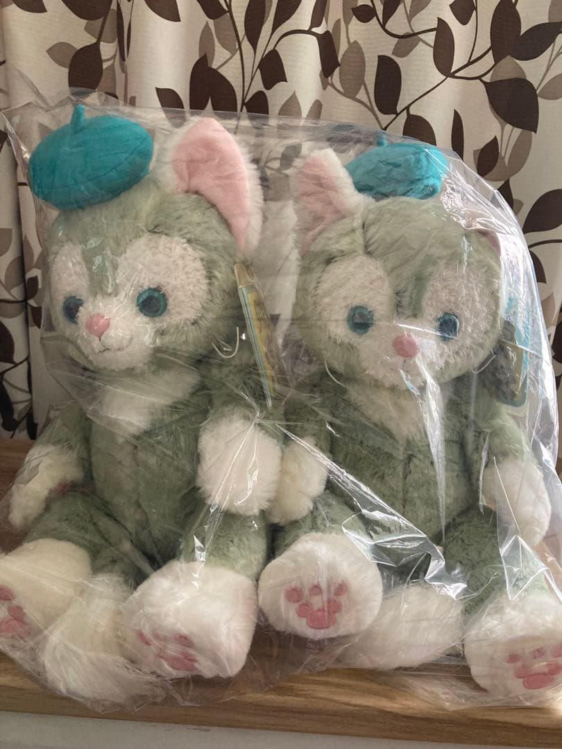 【新品タグ付き】ジェラトーニ ぬいぐるみ 二つセット 新品タグ付き ディズニーレイニー ダッフィ&ジェラトーニ ぬいぐるみ 2