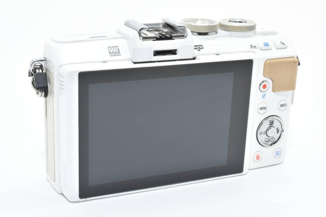 美品/充電器付き！】OLYMPUS PEN Lite E-PL7 #107