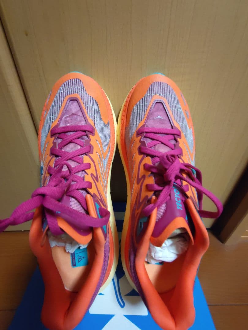 HOKA ホカオネオネ　テクトン　TECTON X2　23.5cm　カーボン