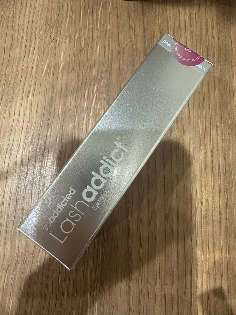 【新品未開封】リニューアル後　Lashaddict まつ毛美容液 Amazon.co.jp: 【公式】 Lashaddict ラッシュアディクト まつ毛美容液