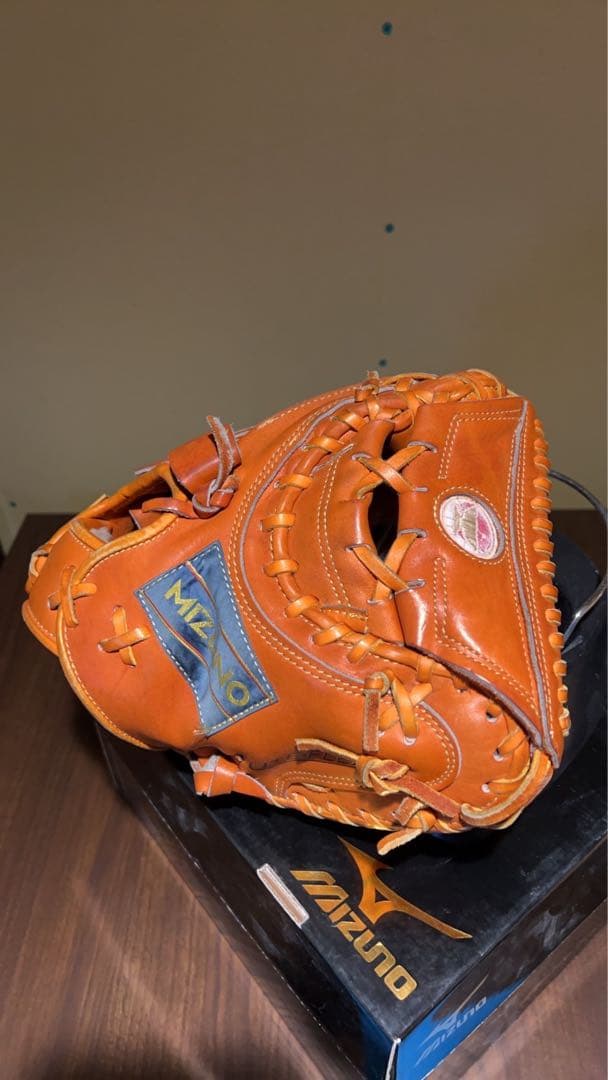 ミズノ ワールドウィン 赤カップ硬式キャッチャーミット - メルカリ