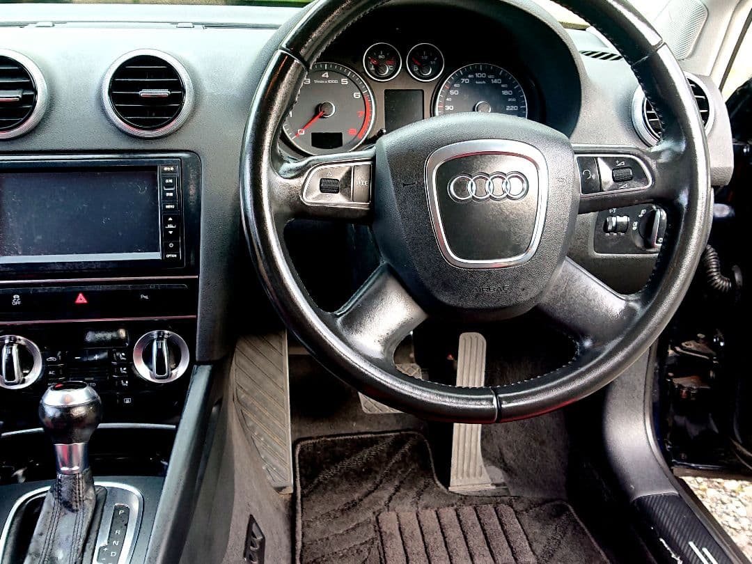 アウディ A3 スポーツバッグ 1.4T FSI ターボ ナビ 取説 記録簿多数