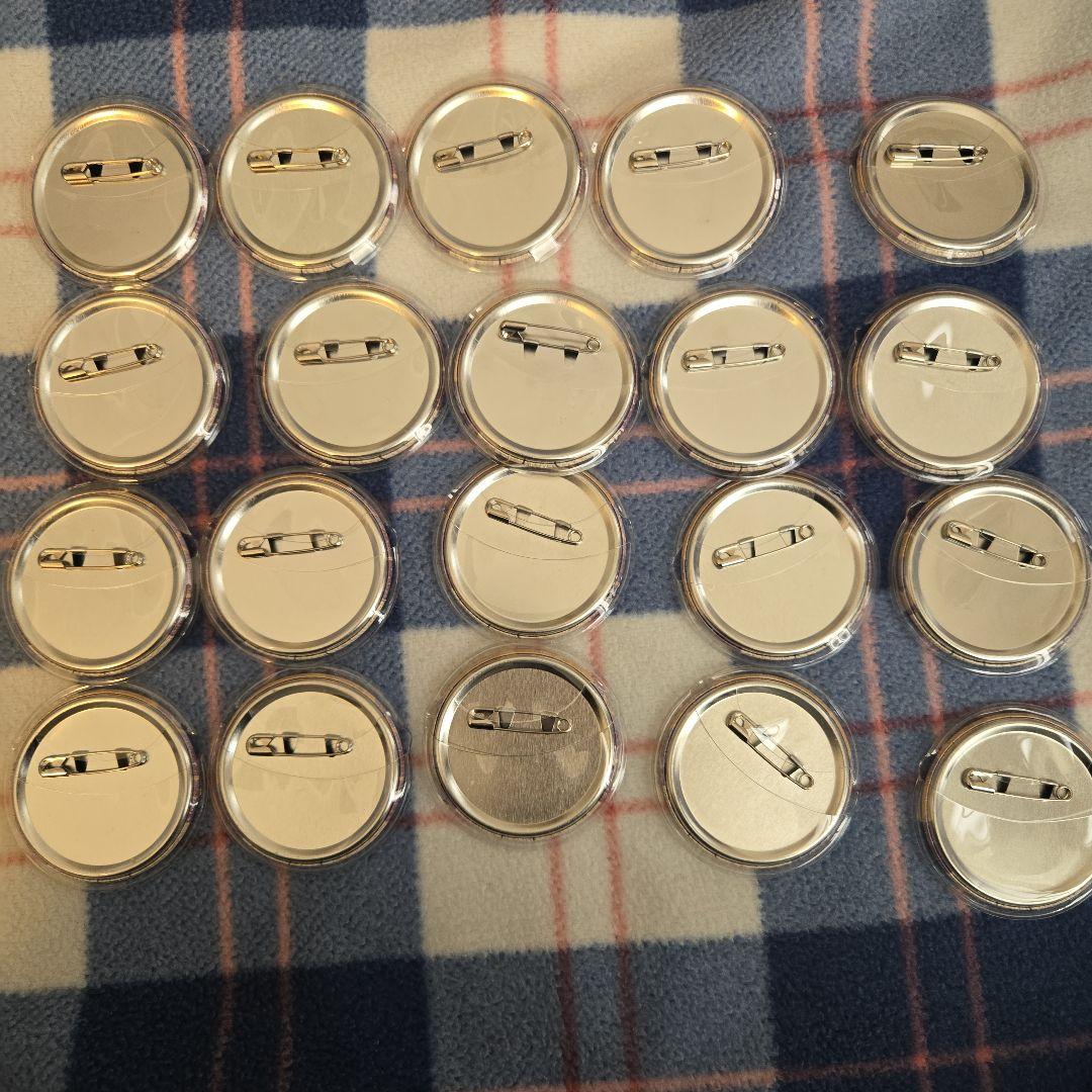 ワールドトリガー二宮匡貴ホリデー缶バッジ 20個セット(バラ売り不可