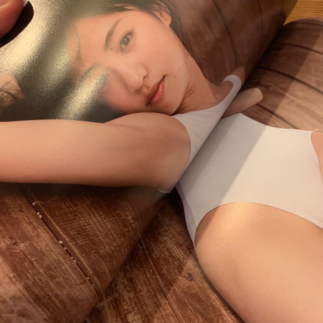 ※プレミア美品 YUUMI : 志田友美ファーストソロ写真集 サイン入り