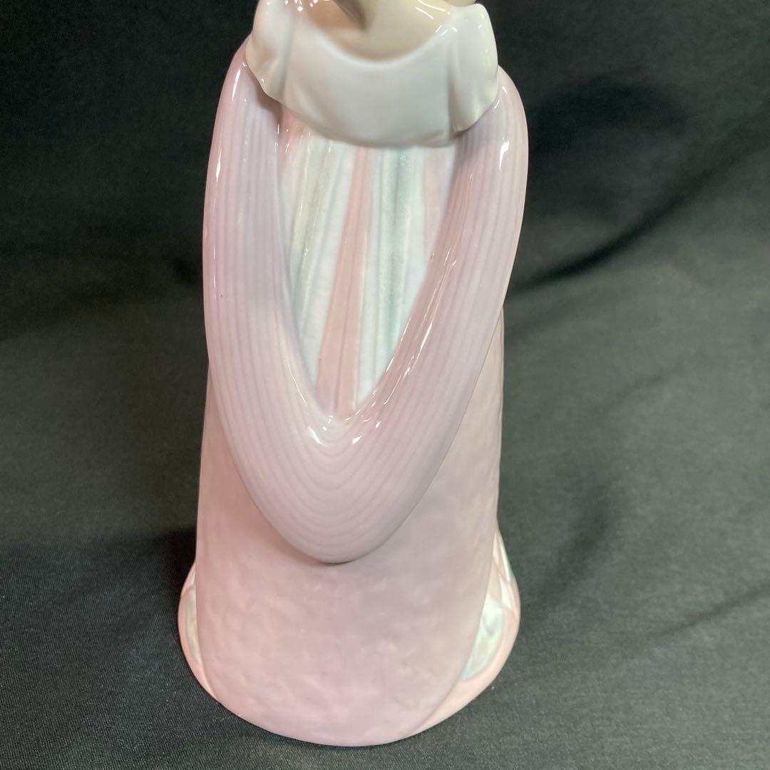 絶版【美品】リヤドロ LLADRO 8151 花束を抱えて - メルカリ