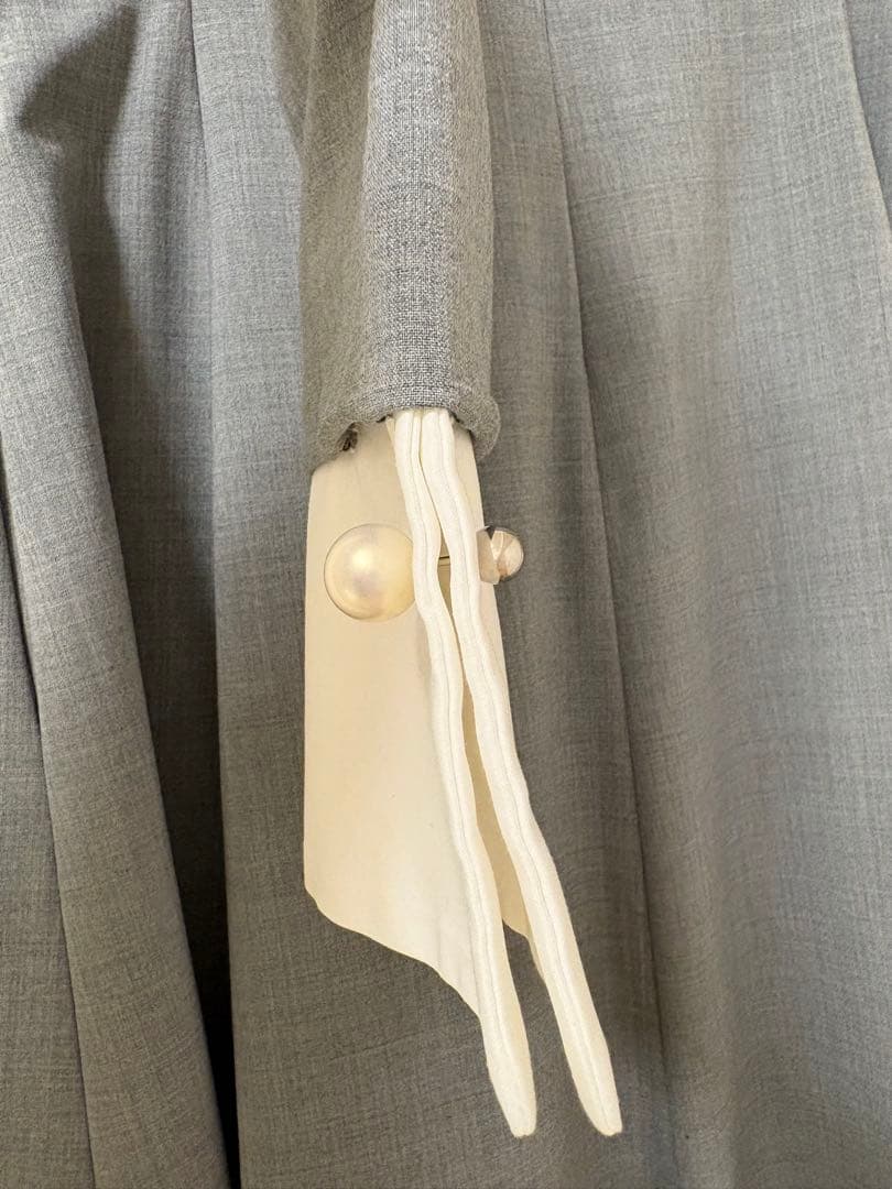 ADEAM ワンピース グレー パールカフスボタン サイズ2 - ワンピース快適