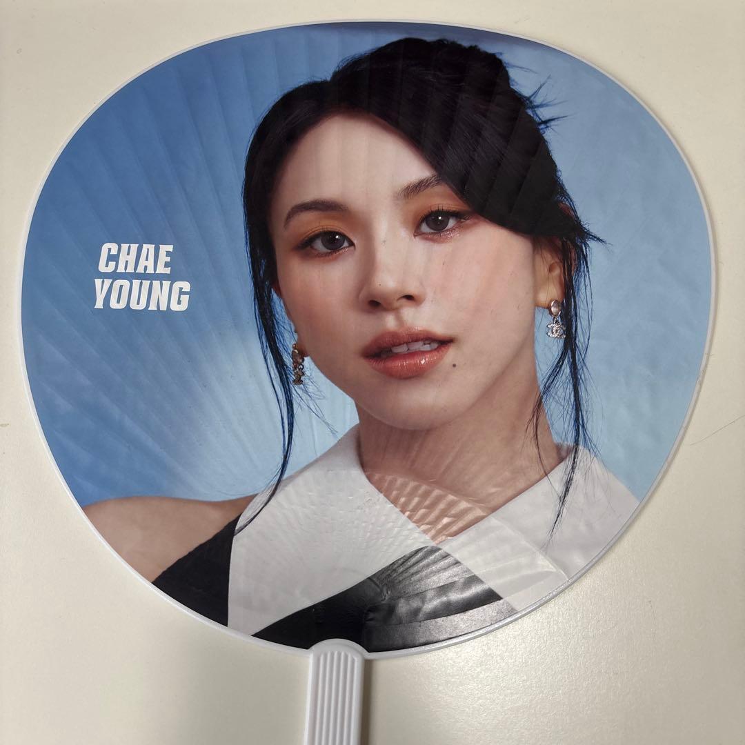 チェヨンうちわ READY TO BE SPECIAL - メルカリ