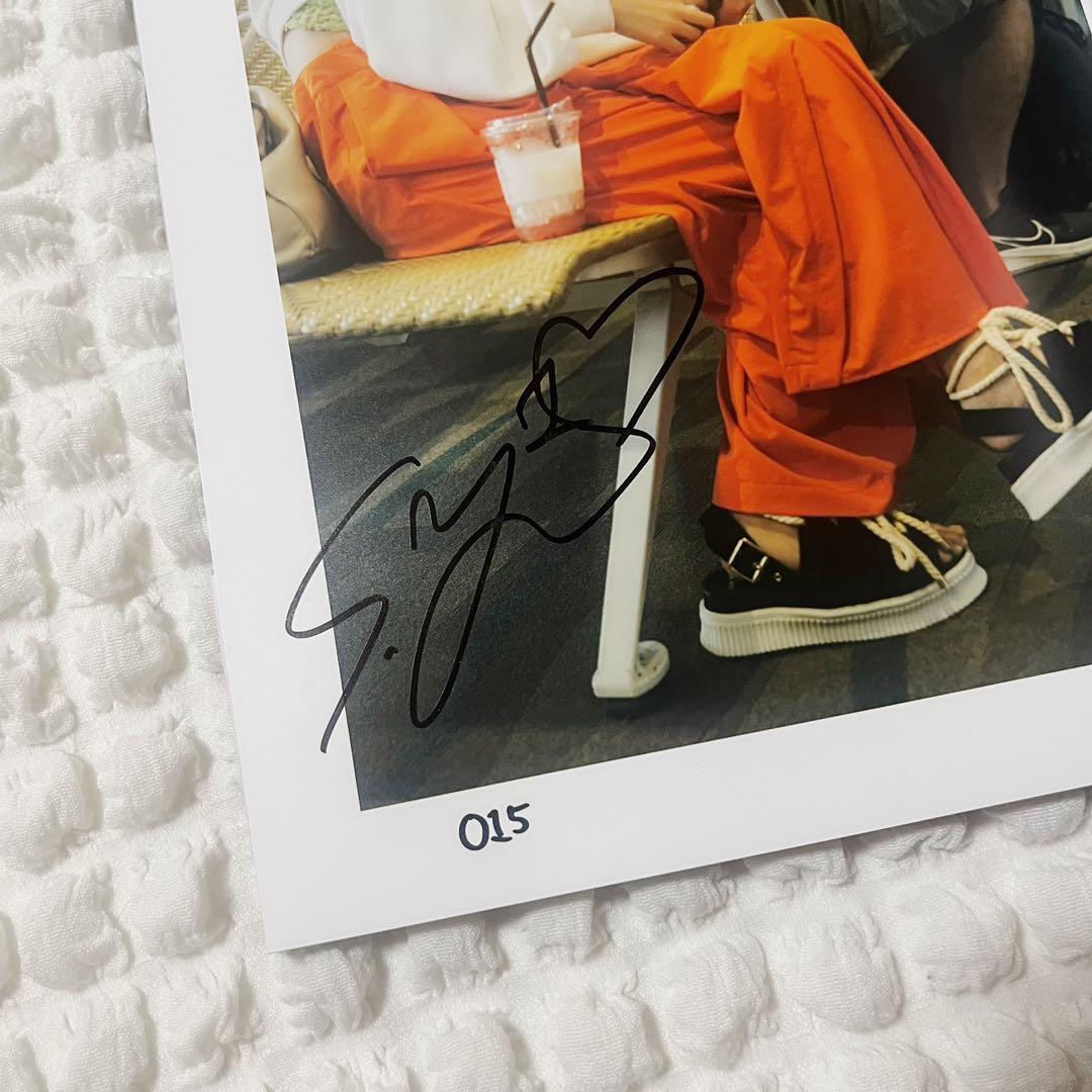 FRUITS ZIPPER 櫻井優衣 写真集 YUi サイン入り - メルカリ