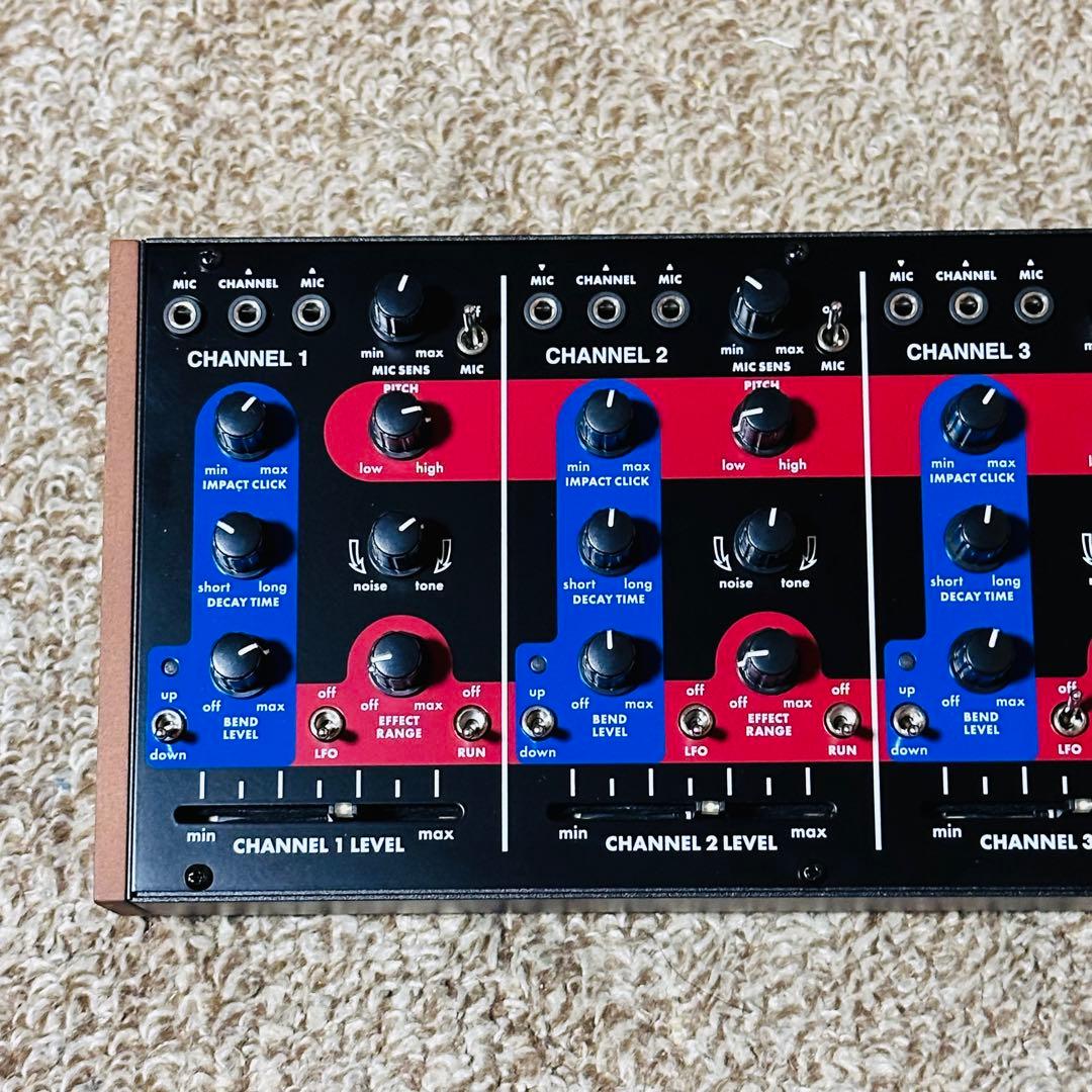 Behringer SDS-3 4チャンネルアナログドラムシンセサイザー - メルカリ