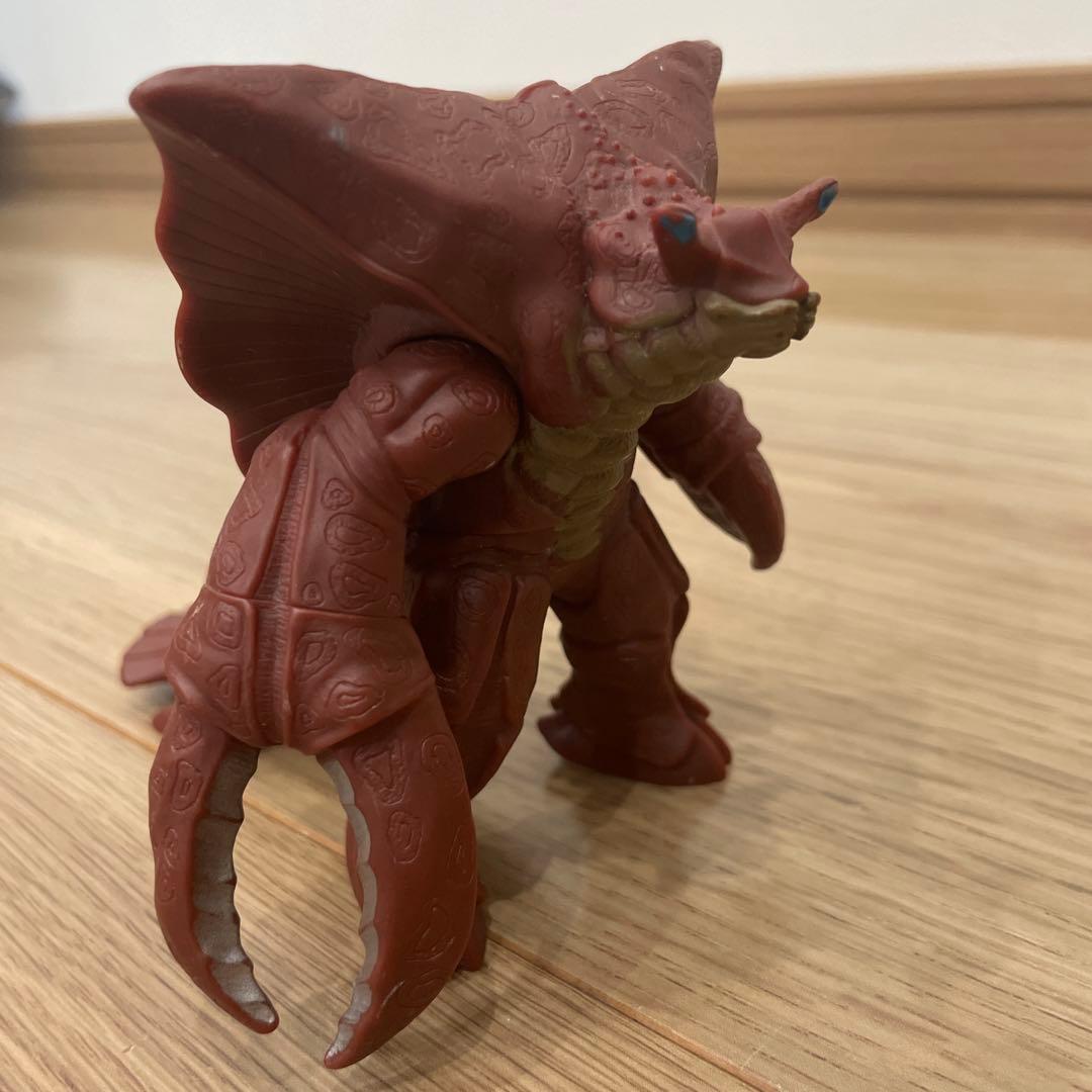 ウルトラマン＆怪獣 ソフビ15体まとめセット - メルカリ