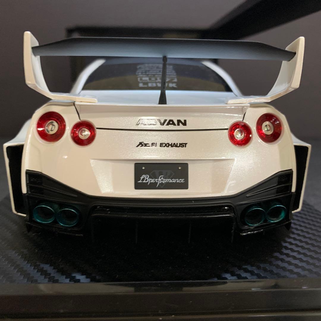 715✴︎ リバティーウォーク 35GT-RR 1/18スケールミニカー - メルカリ