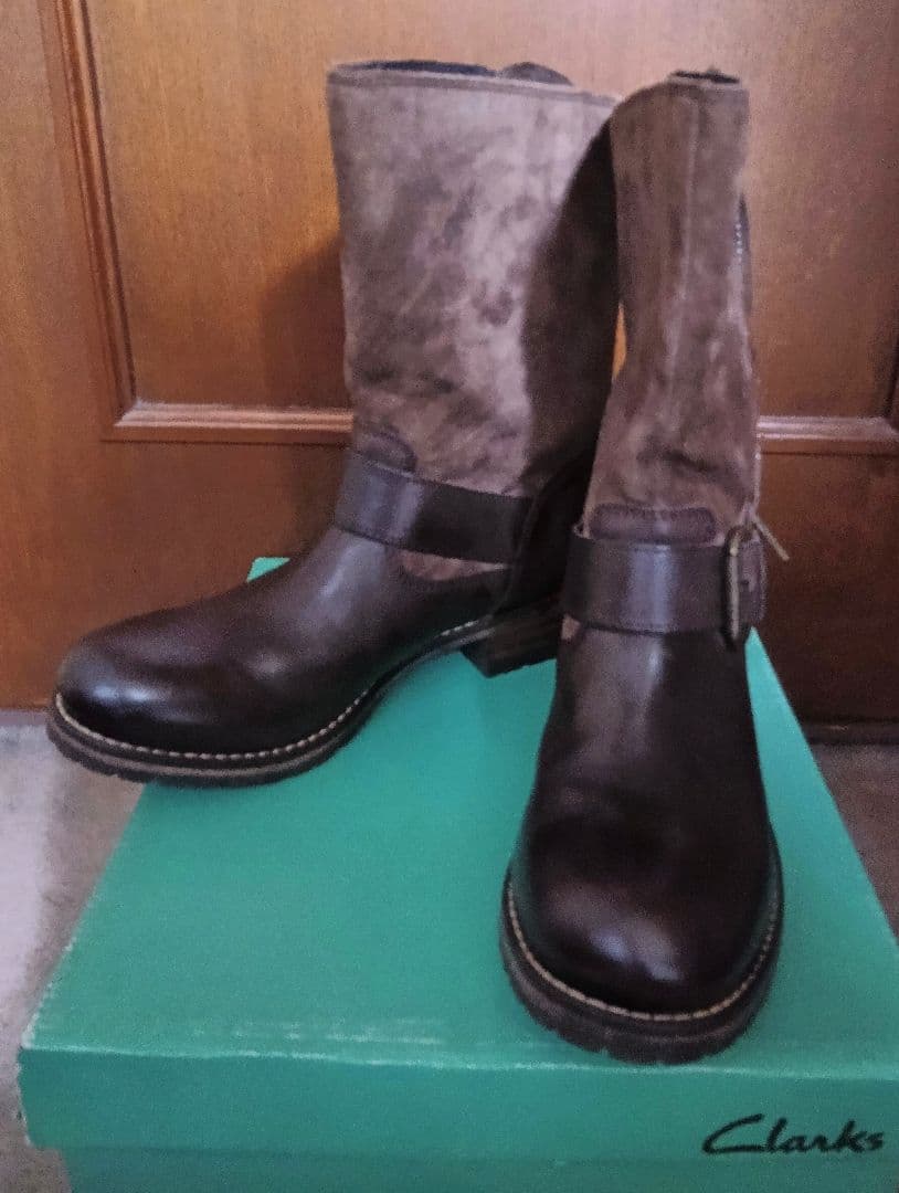Clarks エンジニアブーツ ブラウン - メルカリ