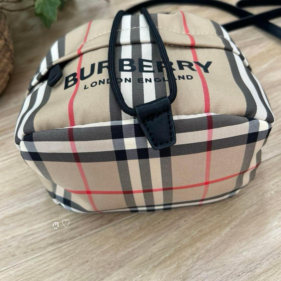 バーバリー アイコンストライプドローコードポーチ 巾着ショルダー