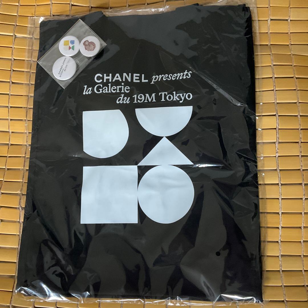 CHANEL エコバッグ la Galerie du 19M Tokyo Graphic design whole visual identity for « CHANEL presents la