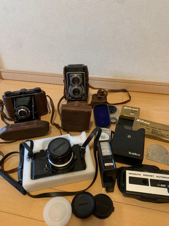 アンティークカメラ　おまとめ Amazon.co.jp: Zxyan 置物 装飾 ヨーロッパのレトロなミニカメラモデル