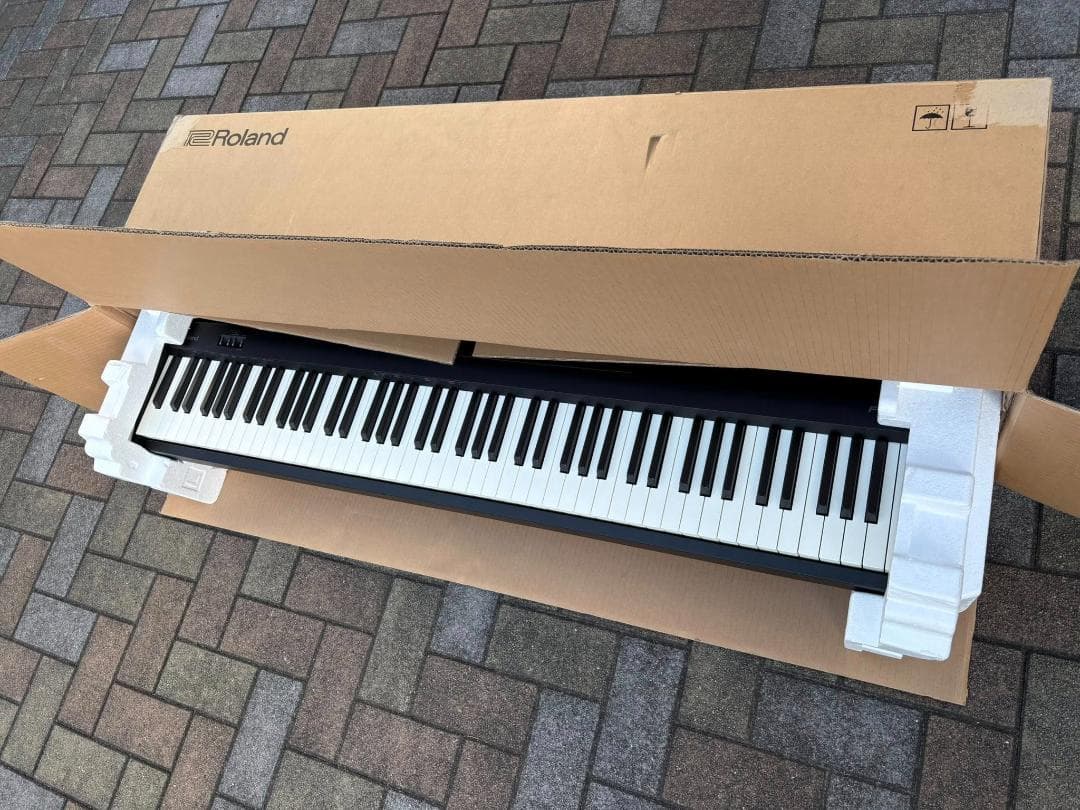 美品　Roland FP-10-BK(B) デジタルピアノ Amazon.com: Roland FP-10 | Compact 88-Note Digital Piano