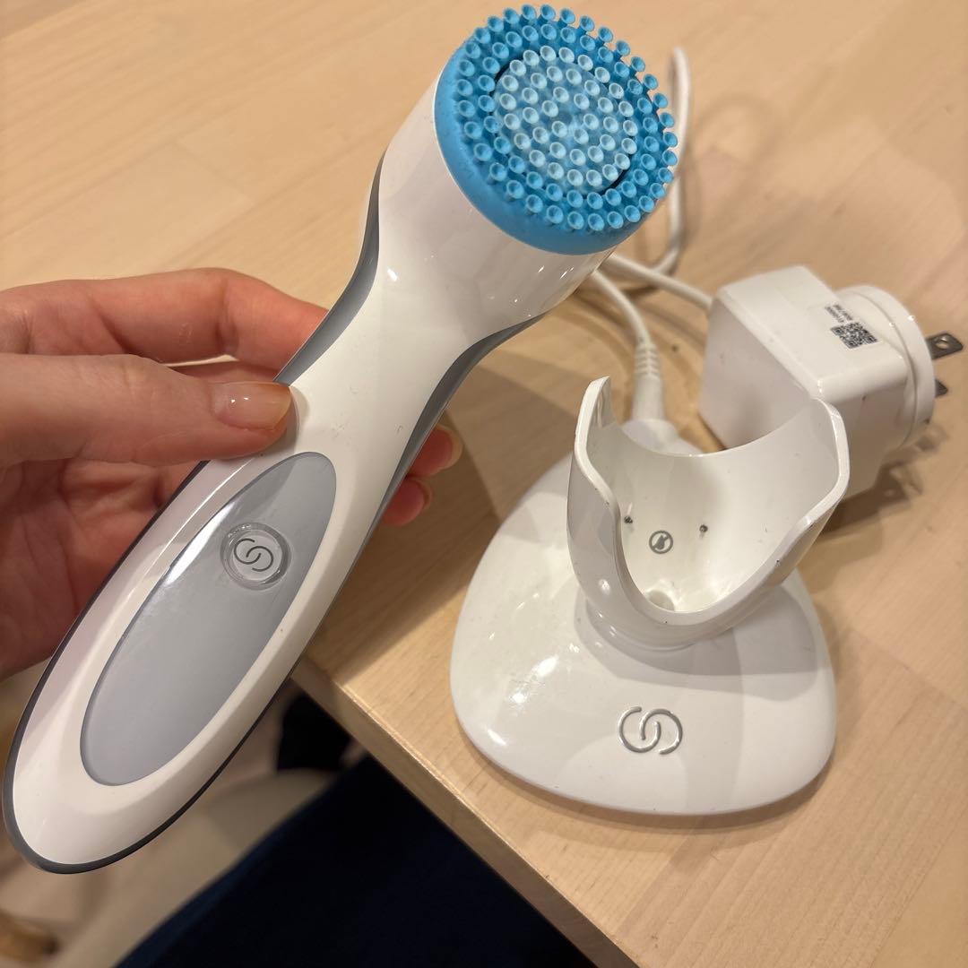 ニュースキン ルミスパ 充電器・ヘッド(やさしい)付き ニュースキン ルミスパio・充電器・ヘッド - メルカリ