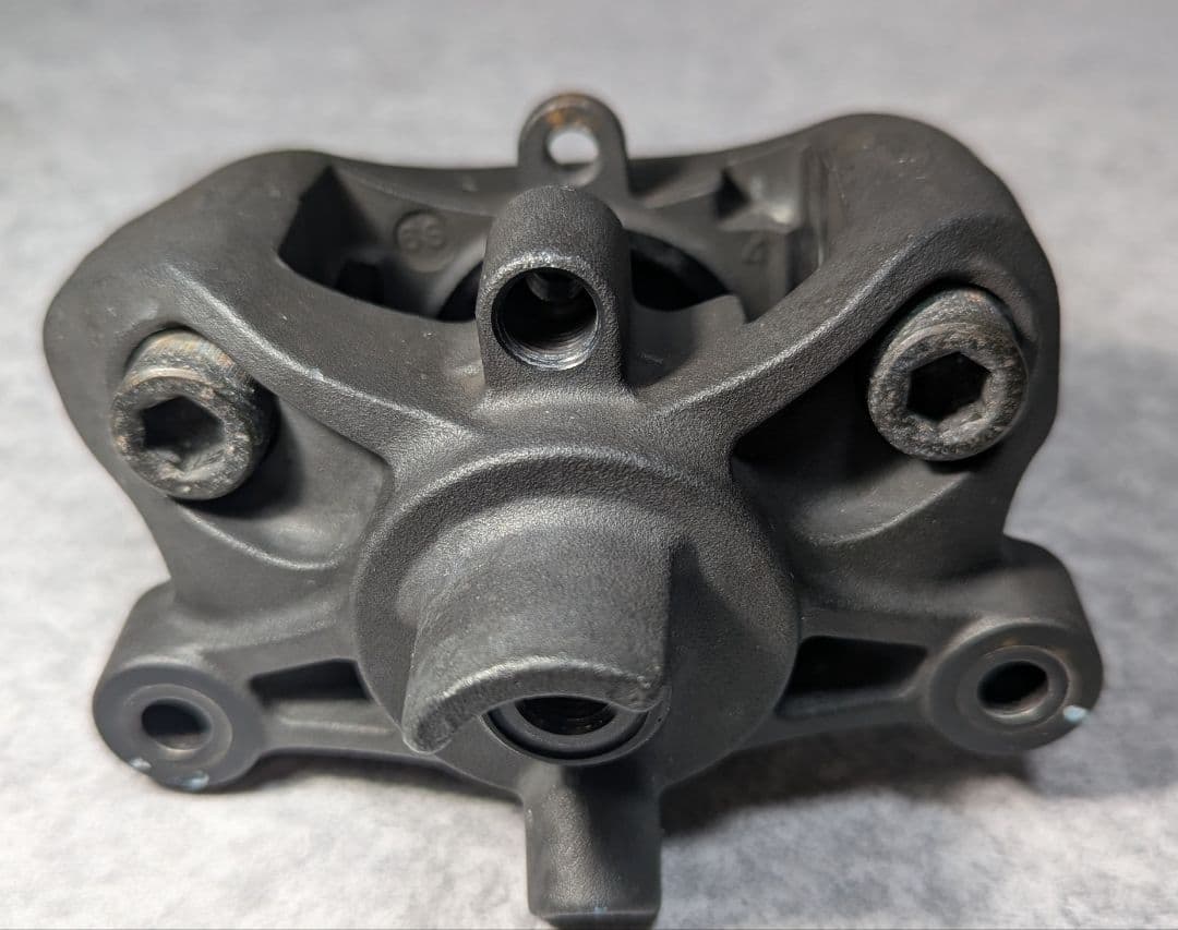 ZX14R /ZZR1400 リアブレーキキャリパー一式 - メルカリ