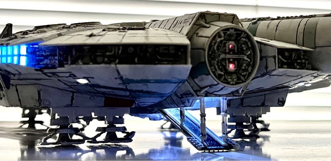 ぴっぴりん様確認用 バンダイ ミレニアムファルコン プラモデル スター