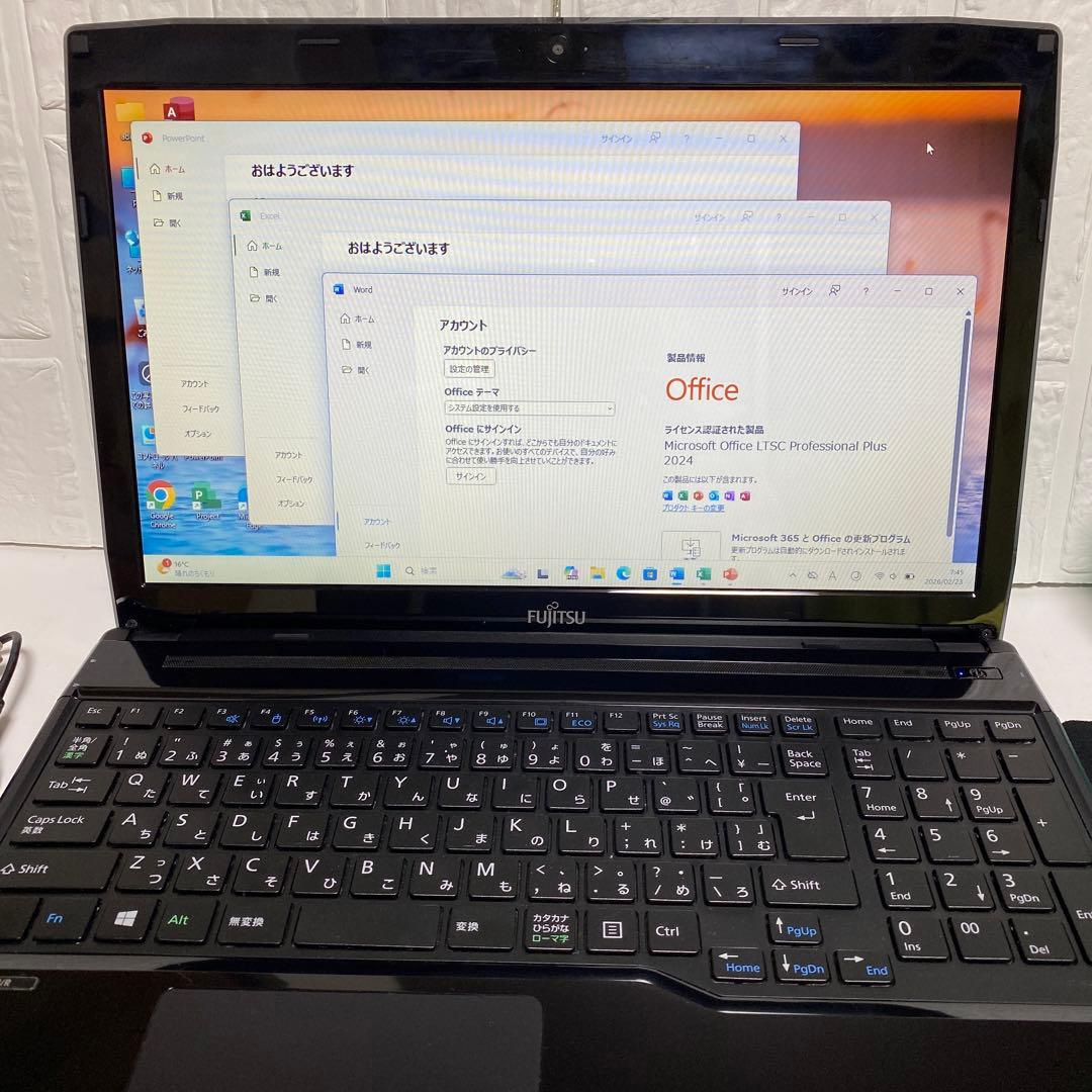 Windows11 オフィス付きCorei7メモリ8GB 高速起動SSD 富士通 - メルカリ