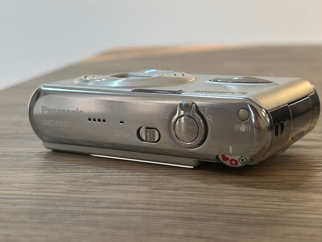 箱付き】Panasonic Lumix DMC-FX01 シルバー - メルカリ