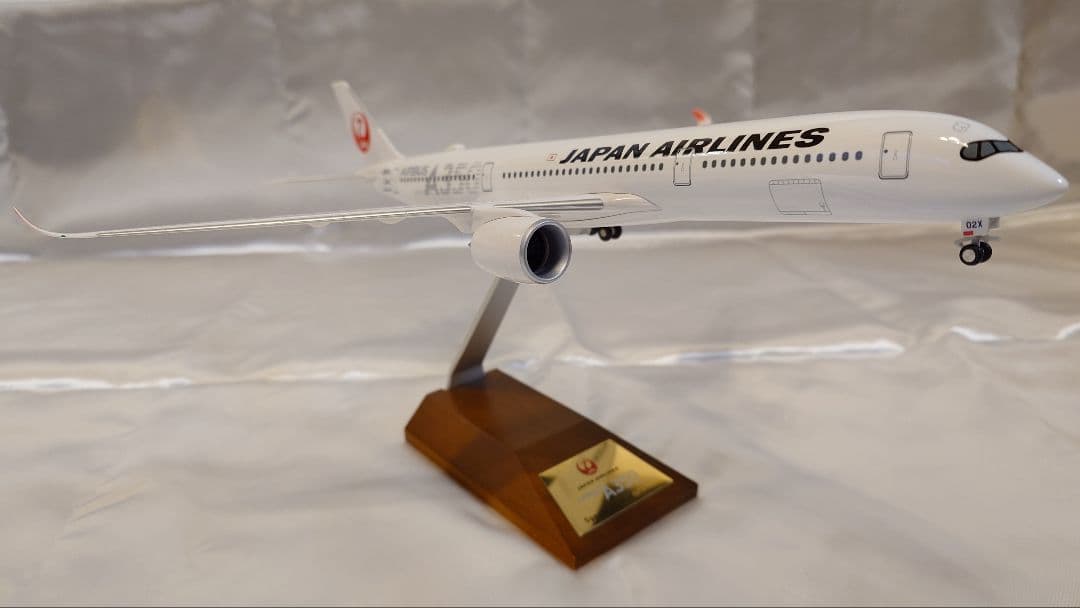 JAL A350-900 2号機 1:200 シリアル NO.373限定モデル - メルカリ