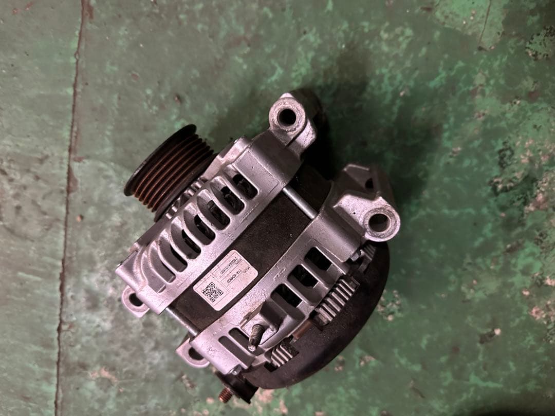 LS460 オルタネーター ダイナモ 中古