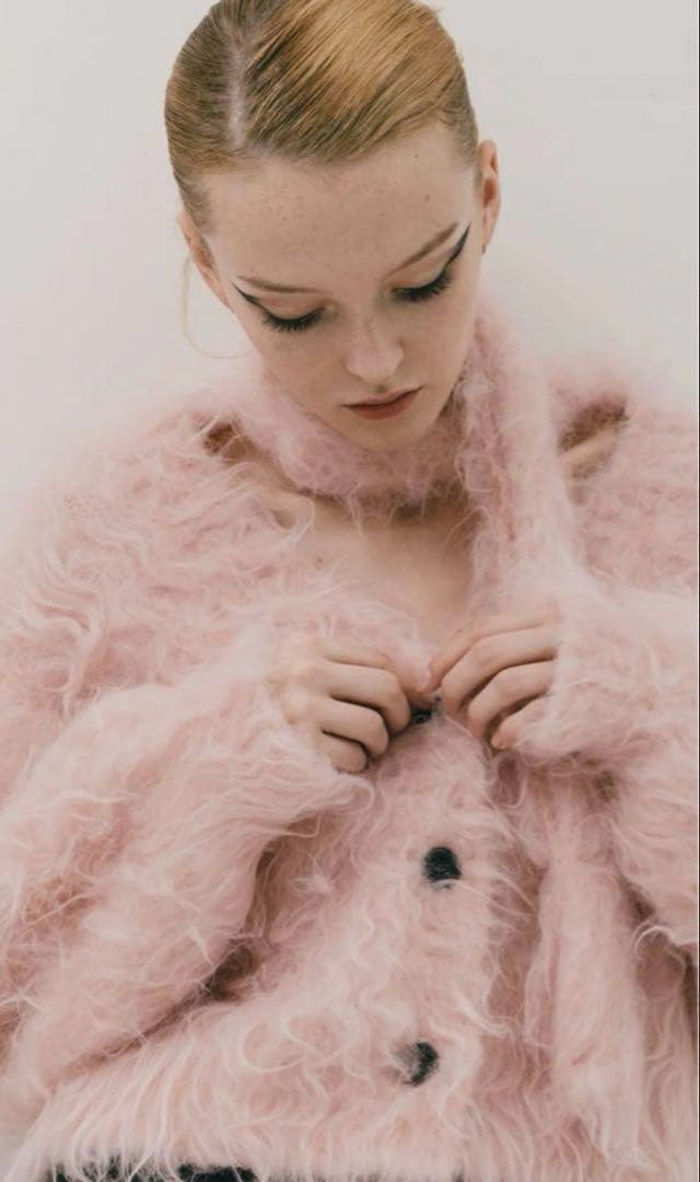 新品】THETOE SHAGGY CARDIGAN ピンクM - メルカリ