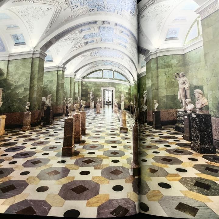 エルミタージュ美術館 創立250周年記念写真集「The Hermitage」 - メルカリ