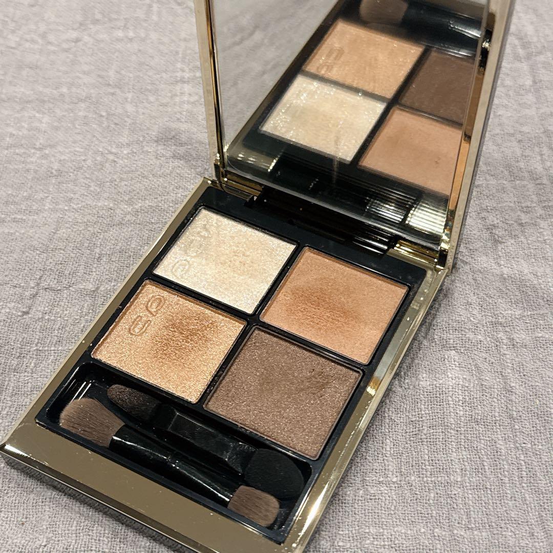 スックSUQQU シグニチャーカラーアイズ 15 凛覗 - メルカリ