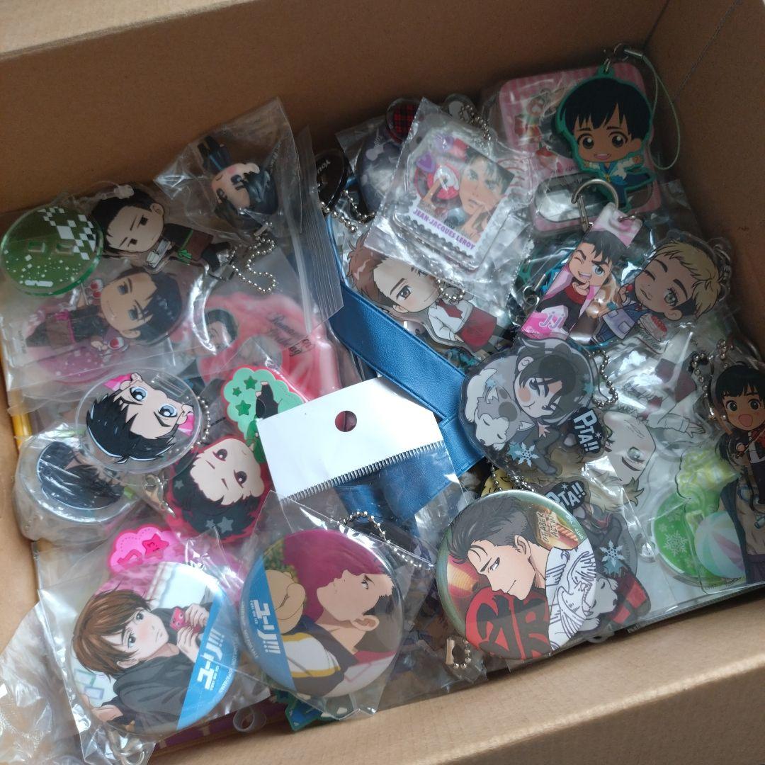 ユーリ!!! on ICE グッズまとめ売り - メルカリ