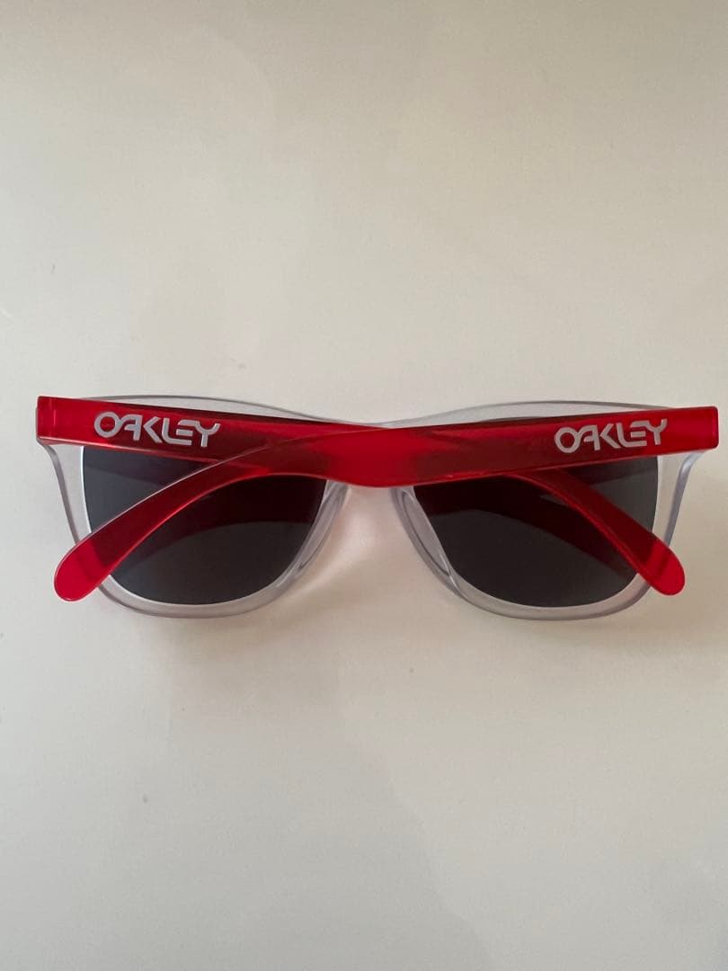 OAKLEY アビエーター風サングラス クリア/レッド