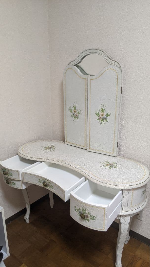 M*i様 ロココ調お姫様風 猫脚三面鏡ドレッサー