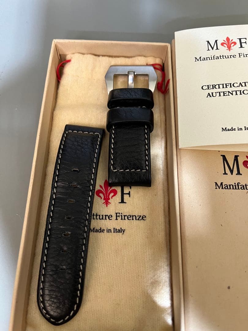 マニファトーレフィレンツェ レザーベルト パネライ 希少品