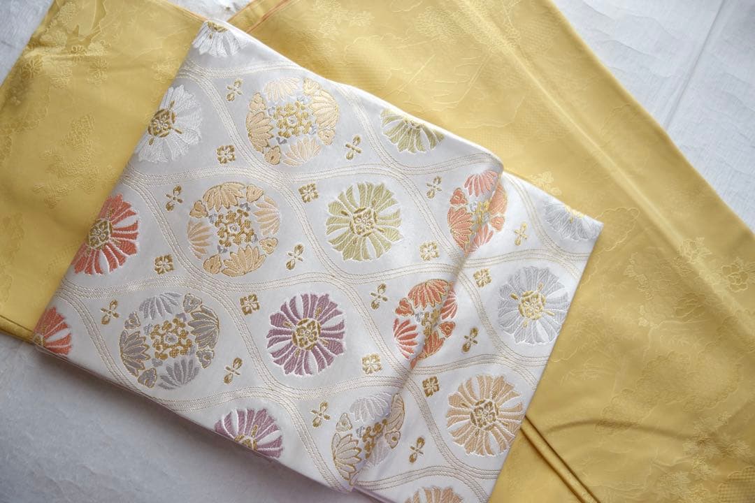 正絹　六通袋帯　立涌宝華紋　唐織　銀地　入学式、卒業式に 正絹 六通袋帯 立涌宝華紋 銀地 入学式、卒業式に - メルカリ