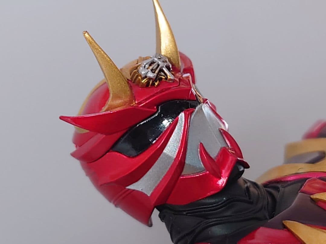 S.H.Figuarts 真骨彫製法 仮面ライダー装甲響鬼