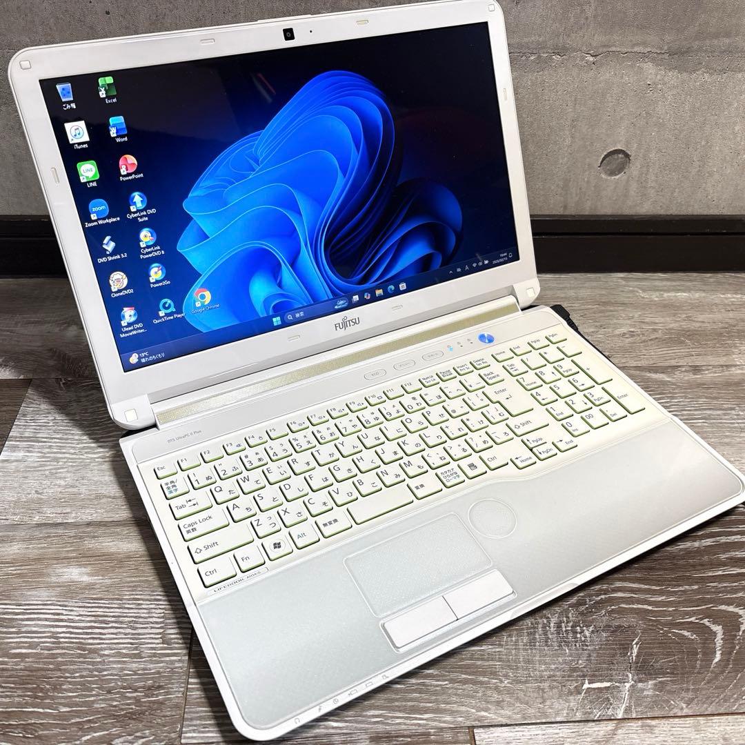 爆速仕様 Core i7 富士通ノートパソコン SSD Webカメラ - メルカリ