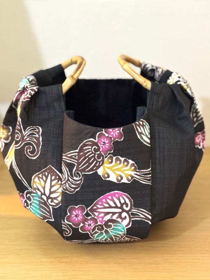 和装バック着物バック琉球紅型・琉球柄・葵の柄（黒）入学卒業結婚