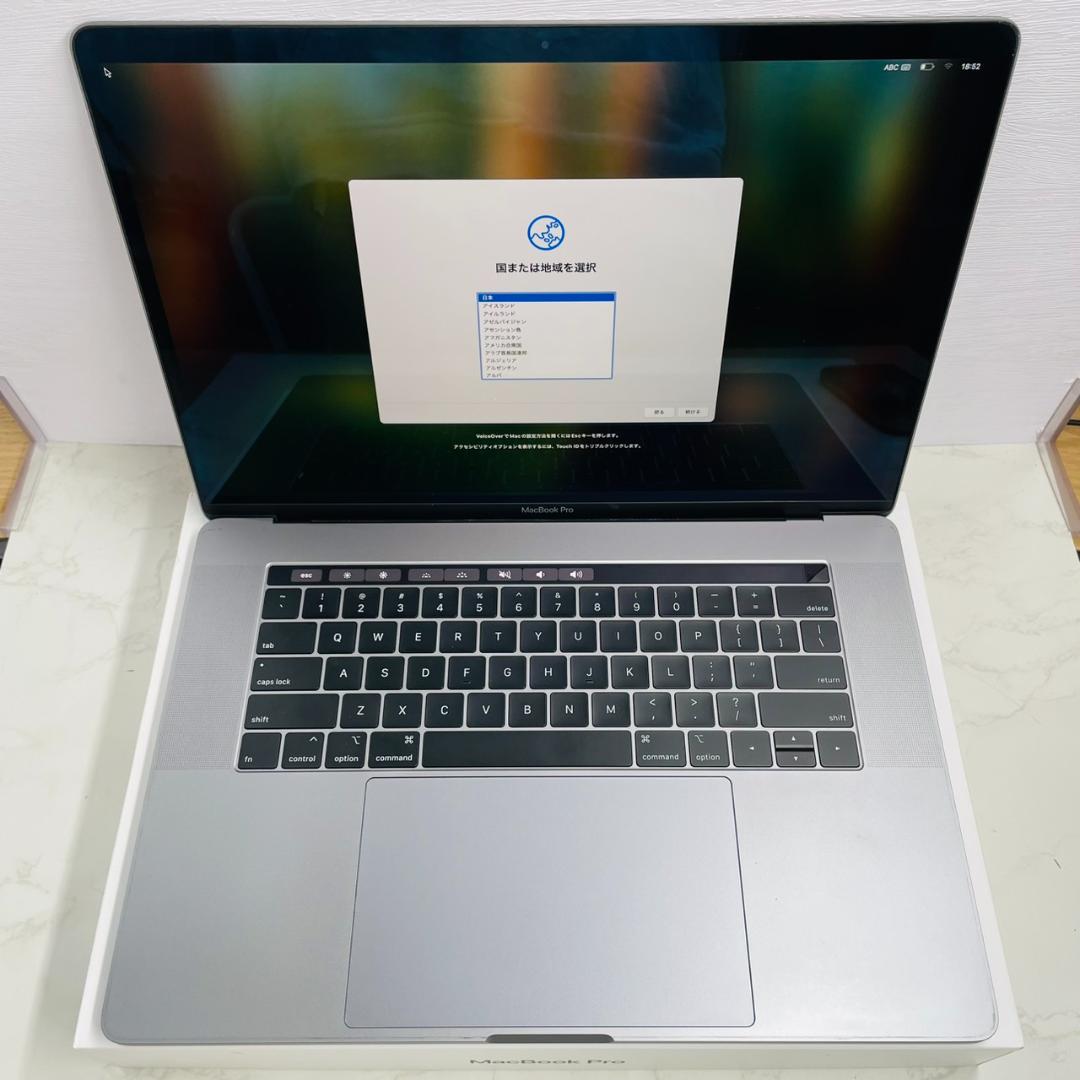 MacBook Pro 2018 15インチ i7 16GB 512GB Amazon.com: Apple 2018 MacBook Pro with 2.2GHz Intel Core i7, 15