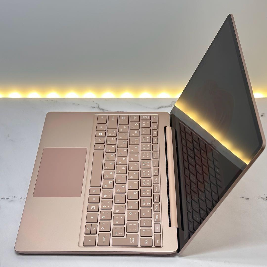 準新品　Surface Laptop Go2 i5/8/256 Office