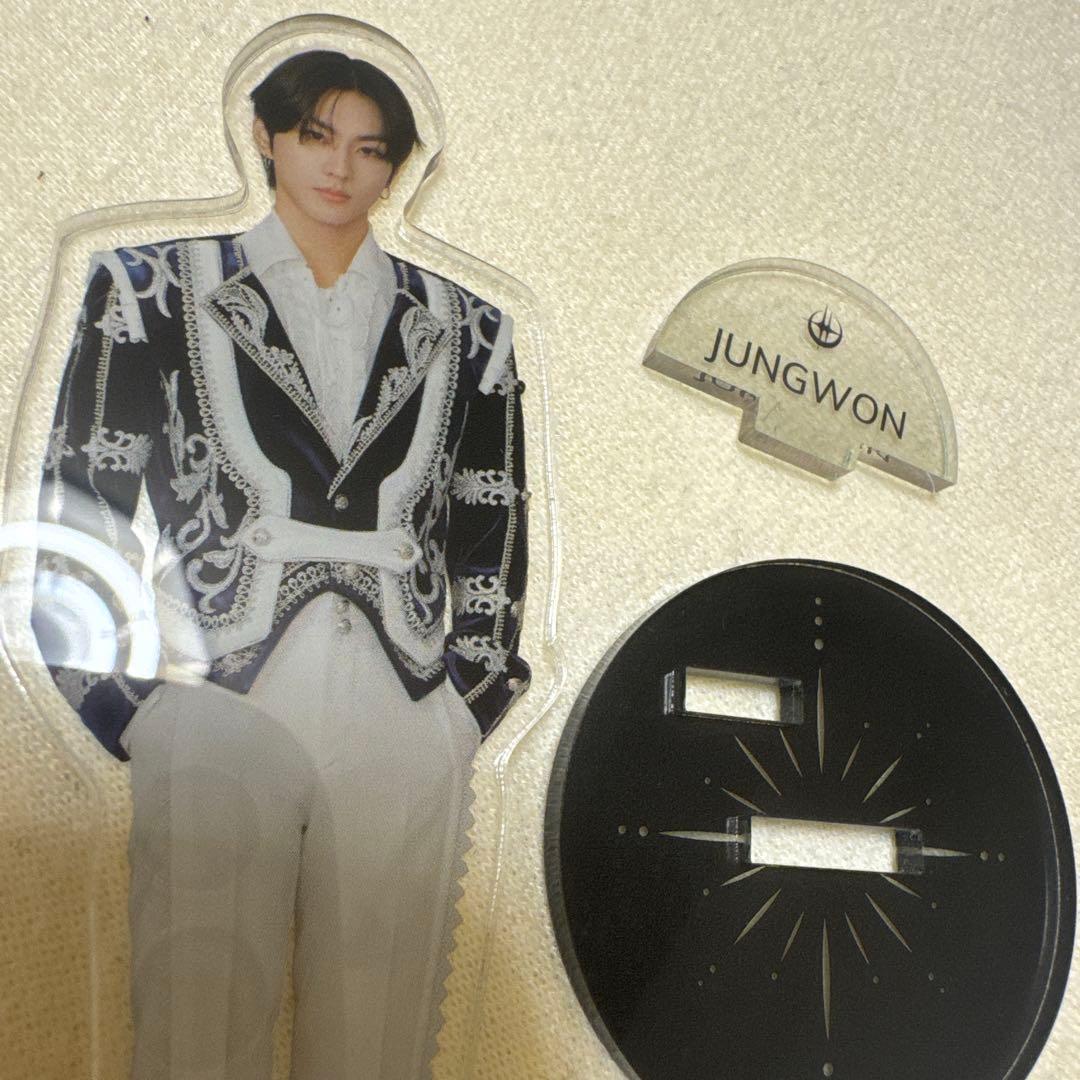 ENHYPEN ジョンウォン アクスタ - メルカリ