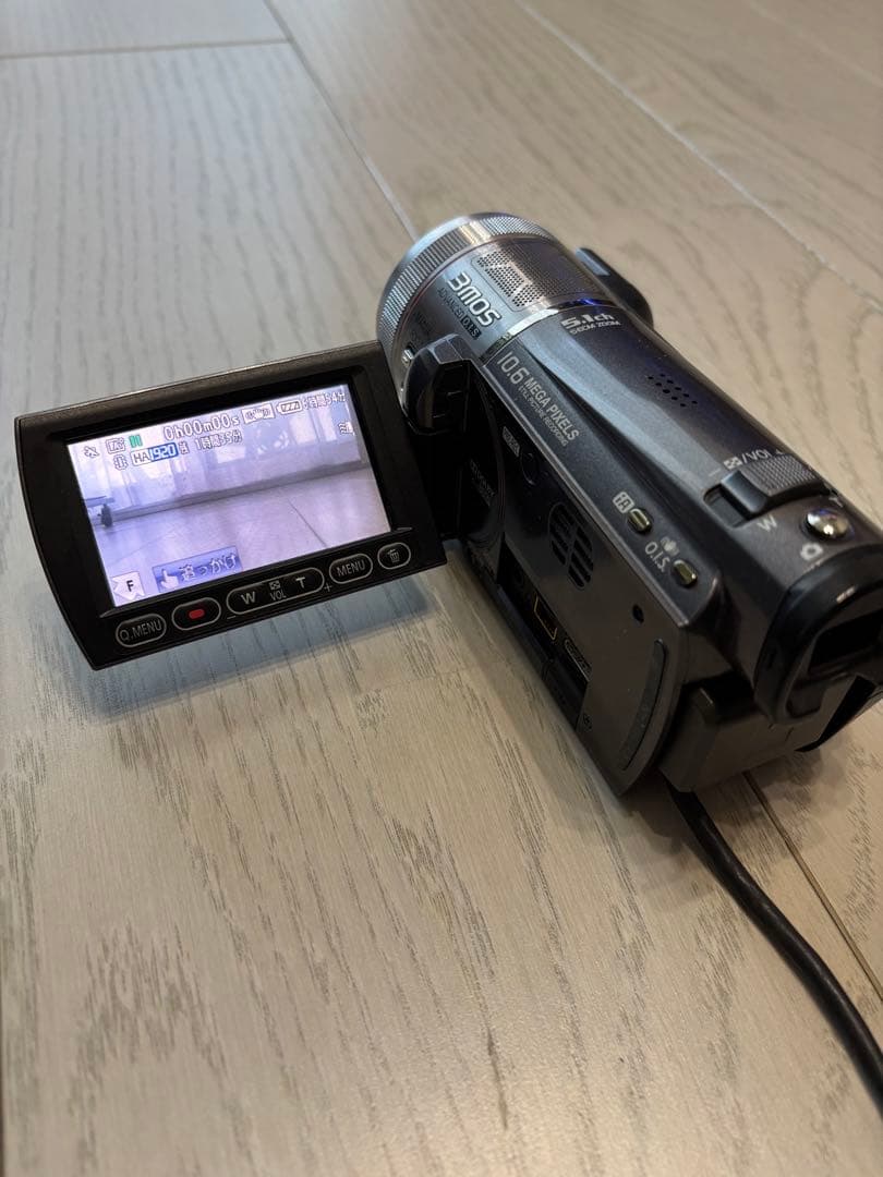 Panasonic hdc-tm350　ビデオカメラ 可動式液晶 概要 デジタルハイビジョンビデオカメラ HDC-TM350 | デジタルビデオ