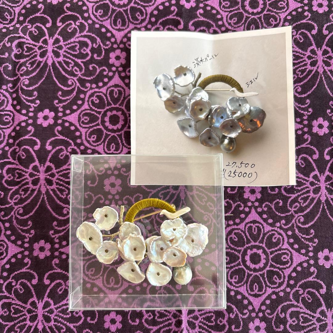 11月23日限定価格 マーダーポーレン ブローチ（淡水パール・シェル）