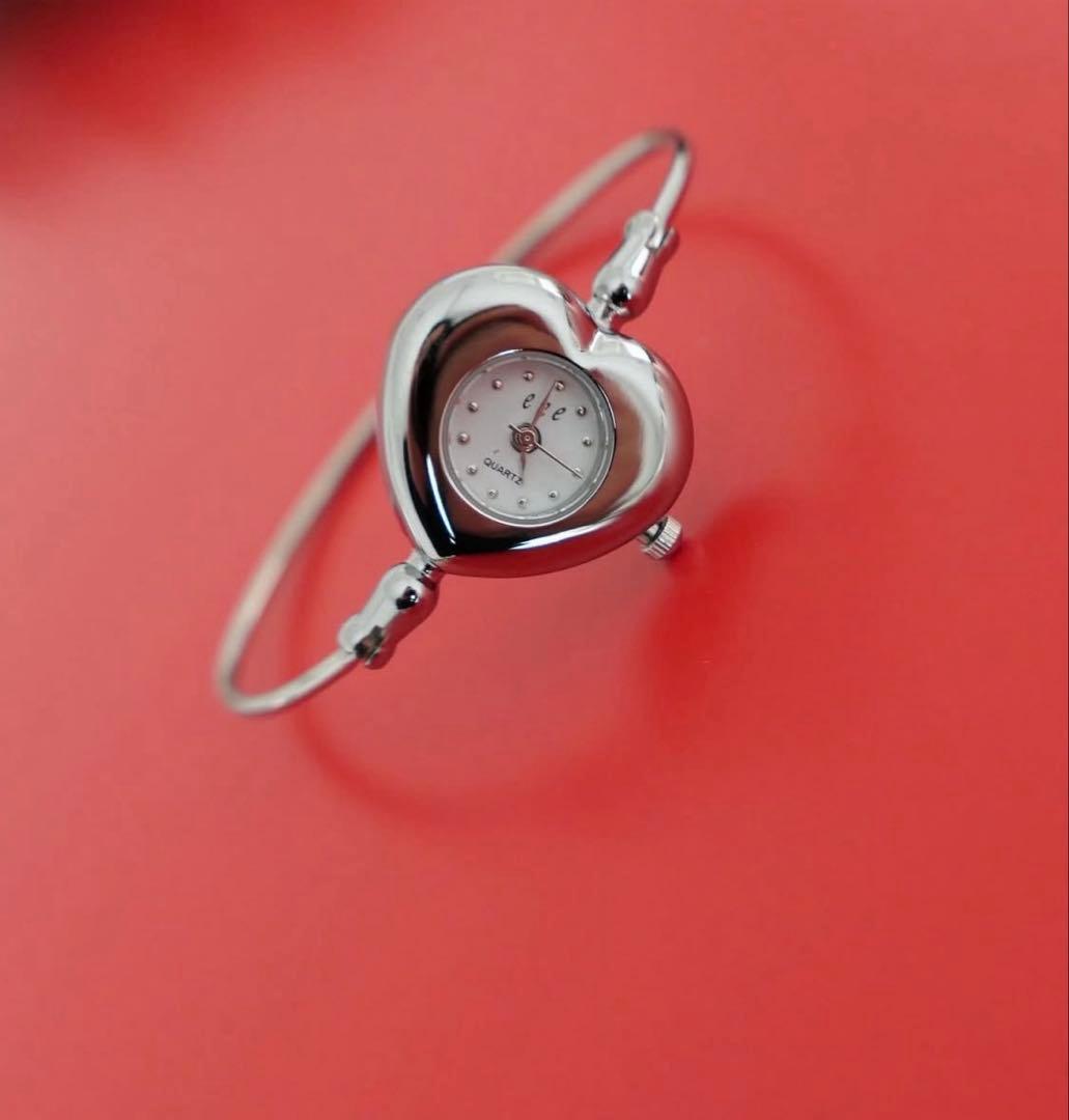 く*み様 eeespace ハート時計　ウォッチ　早瀬ノエル FRUITS ZI く*み様 eeespace ハート時計 ウォッチ 早瀬ノエル FRUITS ZI - メルカリ