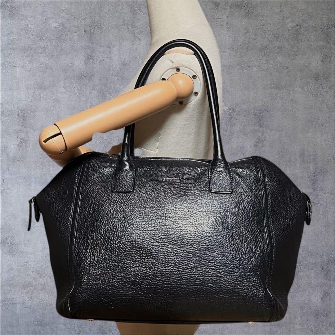 美品 フルラ ハンドバッグ シボ革 A4可能 大容量 肩掛け 旅行 ブラック