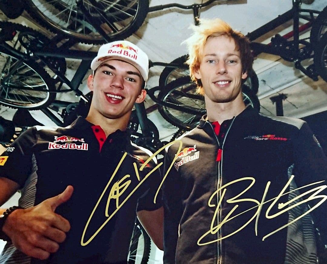 ピエール・ガスリーとブレンドン・ハートレイ直筆サイン入り写真…