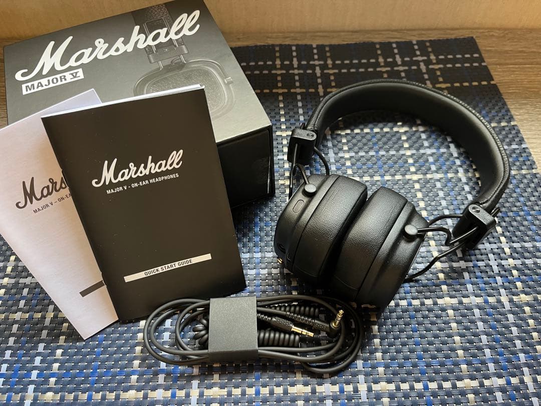 Marshall Major V ブラックヘッドフォン Amazon.com: Marshall Major V On-Ear Wireless Bluetooth Headphones