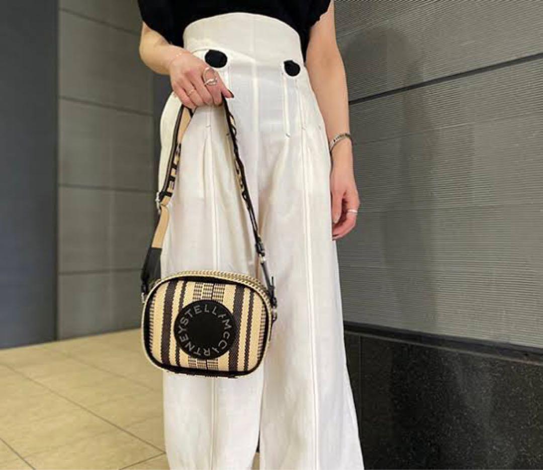ステラマッカートニー ショルダーバッグ ラフィア風 ストライプ カメラ
