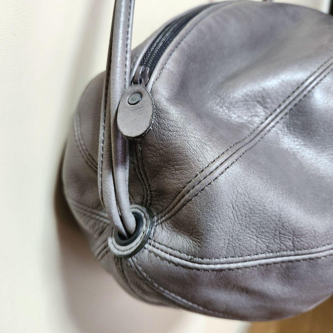 ヨーガンレール ラグビーボールショルダーバッグ グレージュ - メルカリ