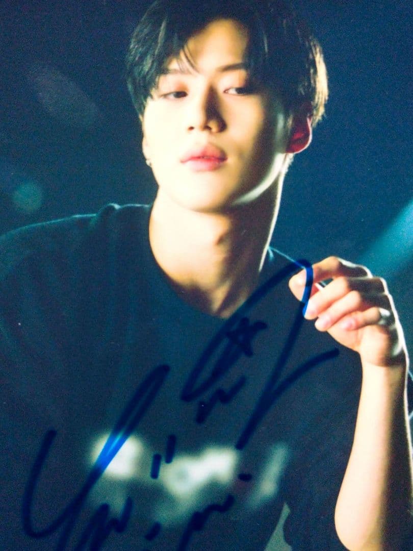 テミン直筆サイン入り2Lサイズ写真…Lee Tae-min…SHINee… - メルカリ
